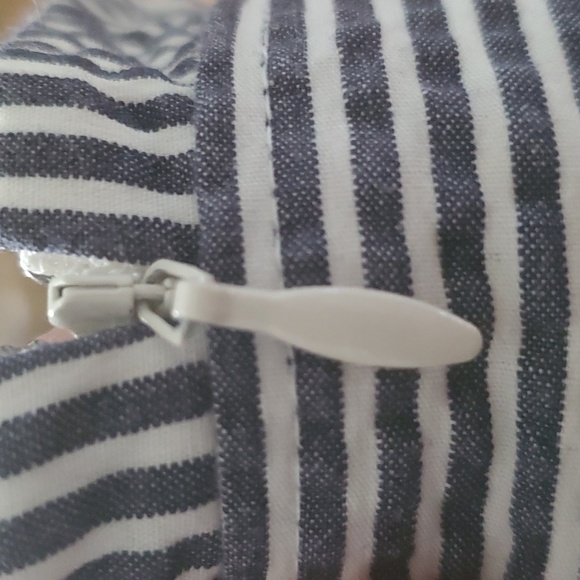 Ann Taylor Navy and White Striped Skirt With a matching Belt Size 4 - Picture 9 of 9